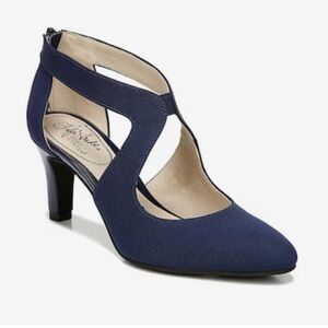 LifeStride Navy Heels